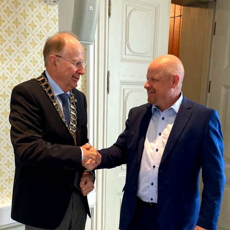 Sommerfest og presidentskifte